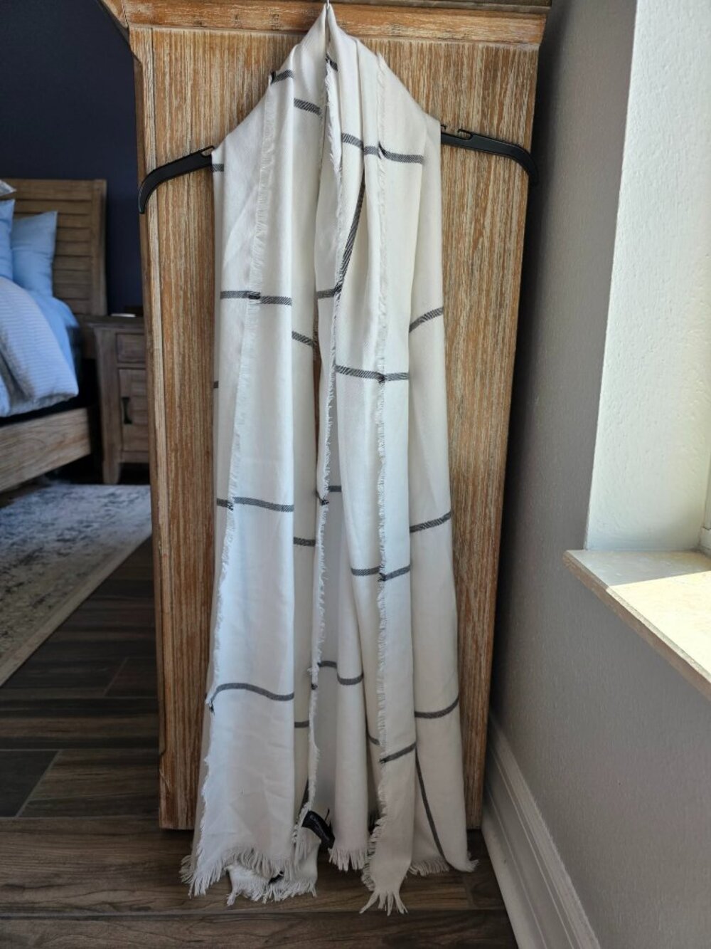Express White & Black Windowpane Scarf - Picture 1 of 13